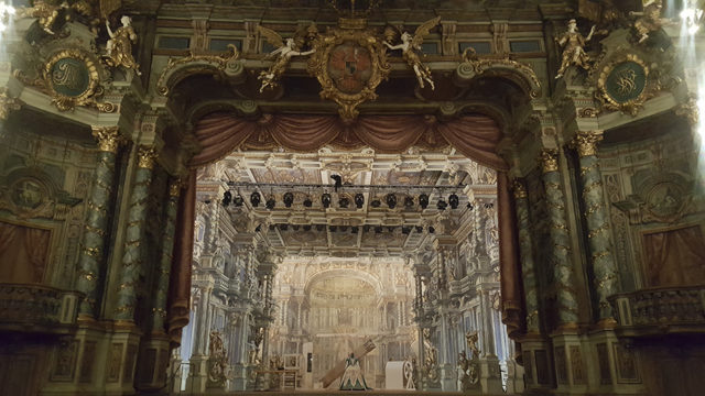 Bühne des Opernhauses