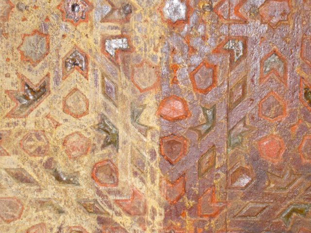 Durch Feuchtigkeit geschädigte Schellackmalerei in Privathaus in der Medina von Tetouan, Marokko. Schadensgutachtens und Konzept 2014, Foto Grimmig